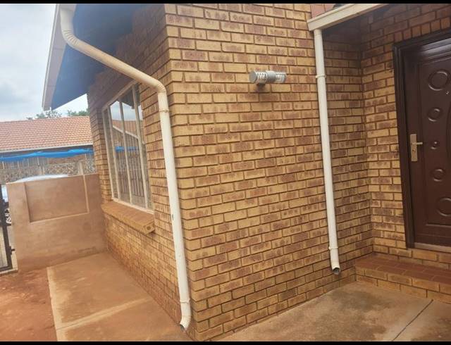 3 BEDROOM HOUSE FOR SALE IN CLARINA